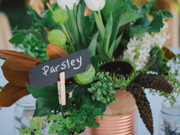 DIY Wedding Projects and Ideas for Centerpieces