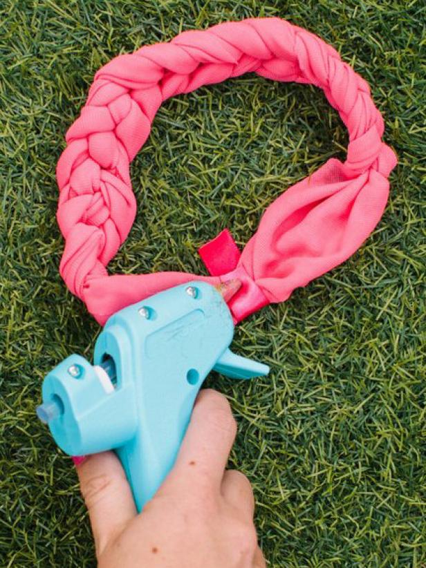 CI-Rennai-Hoefer_braided-headband-end-piece-hot-glue_v CI-Rennai-Hoefer_braided-headband-end-piece-hot-glue_v