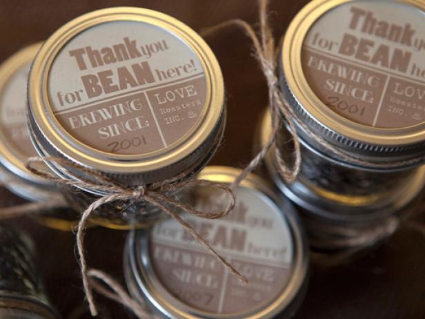 CI-Something-Turquoise_DIY-wedding-favors-coffee-bean-jars_s4x3 CI-Something-Turquoise_DIY-wedding-favors-coffee-bean-jars_s4x3