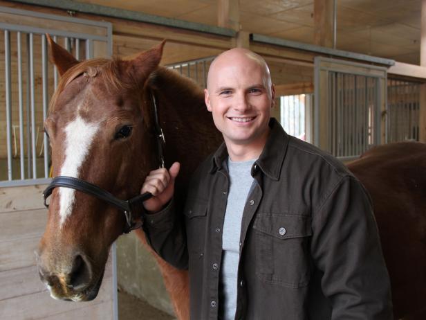 talentmaster_DIY-Chip-Wade-With-Neighbors-Horse-Ben_s4x3 talentmaster_DIY-Chip-Wade-With-Neighbors-Horse-Ben_s4x3