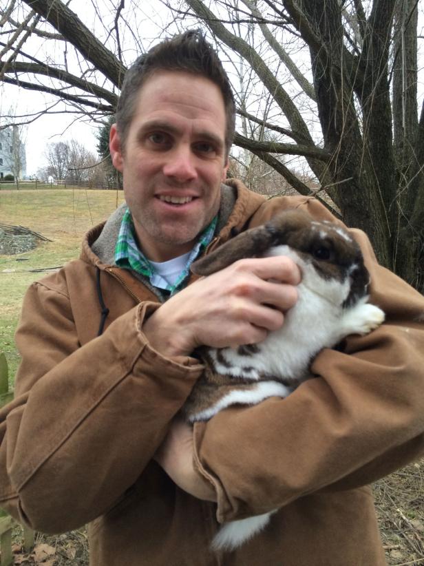 talentmaster_DIY-Jeff-Devlin-and-Pet-Rabbit_s3x4 talentmaster_DIY-Jeff-Devlin-and-Pet-Rabbit_s3x4