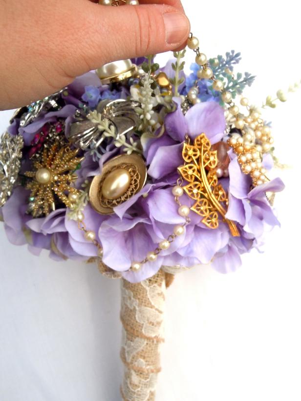 CI-Sarah-Brobst_wedding-bouquet-made-from-jewelry-ribbon-add-pearls_v CI-Sarah-Brobst_wedding-bouquet-made-from-jewelry-ribbon-add-pearls_v