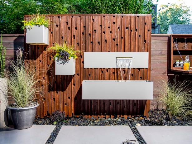 Yard Crashers: Garden Wall With Water Feature Yard Crashers: Garden Wall With Water Feature