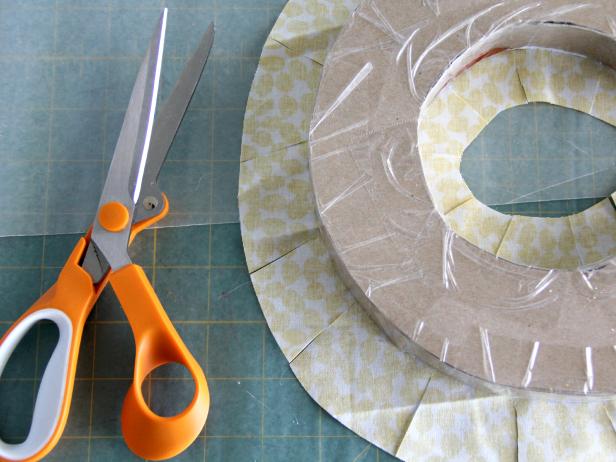 CI-Jess-Abbott_Wedding-table-cut-notches-fabric13_h CI-Jess-Abbott_Wedding-table-cut-notches-fabric13_h