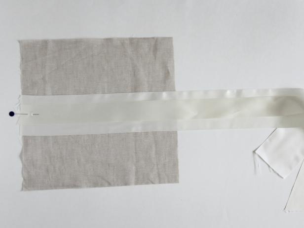 CI-Jess-Abbott_wedding-ring-bearer-lay-ribbon-on-square2_h CI-Jess-Abbott_wedding-ring-bearer-lay-ribbon-on-square2_h