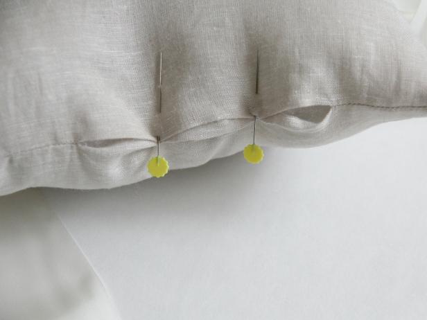 CI-Jess-Abbott_wedding-ring-bearer-pillow-pin-closed6_h CI-Jess-Abbott_wedding-ring-bearer-pillow-pin-closed6_h