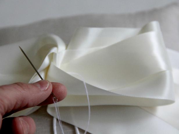 CI-Jess-Abbott_wedding-ring-bearer-pillow-secure-loops13_h CI-Jess-Abbott_wedding-ring-bearer-pillow-secure-loops13_h