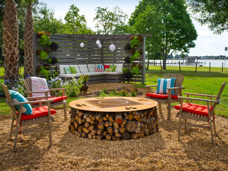 How can a fire pit be built?