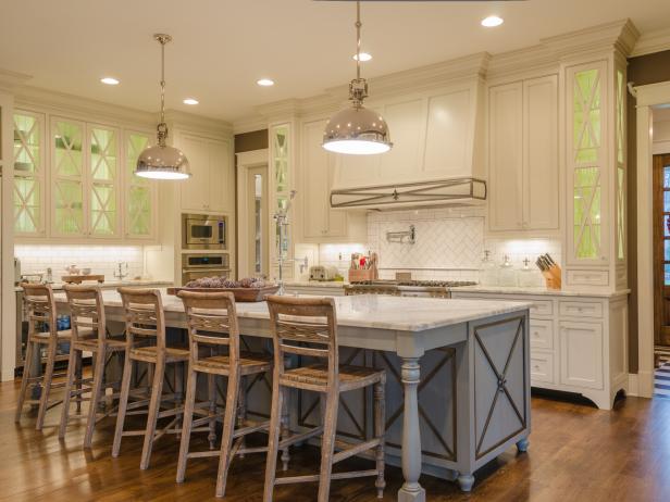 CI-McGilvrayWoodworks_hgrm-room-stories-French-Country-kitchen-JDK0269_h CI-McGilvrayWoodworks_hgrm-room-stories-French-Country-kitchen-JDK0269_h