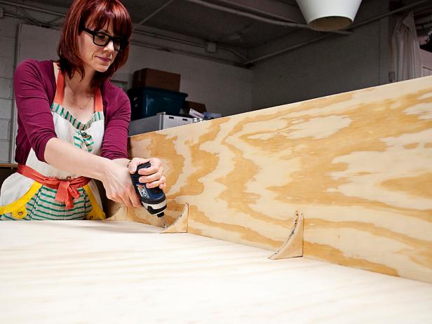 CI-Cole-Collective_build-headboard-frame-attach-wings-to-headboard-with-brackets9_h CI-Cole-Collective_build-headboard-frame-attach-wings-to-headboard-with-brackets9_h