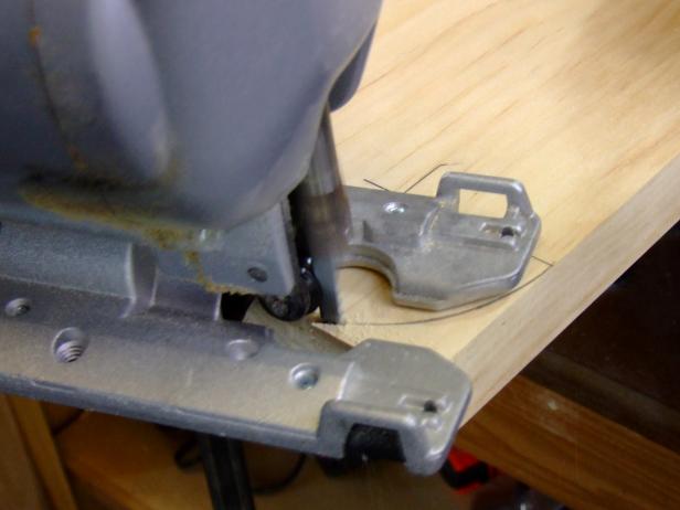 CI-Chris-Hill_Shutter-headboard-cut-corner4_h CI-Chris-Hill_Shutter-headboard-cut-corner4_h