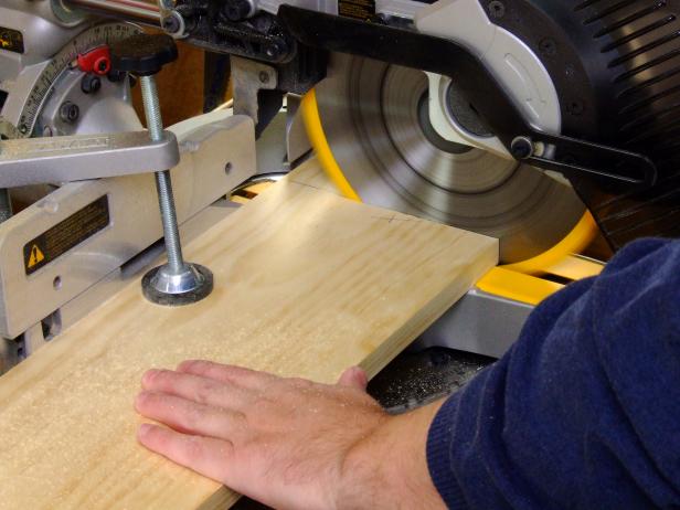 CI-Chris-Hill_Shutter-headboard-cut-filler-board3_h CI-Chris-Hill_Shutter-headboard-cut-filler-board3_h