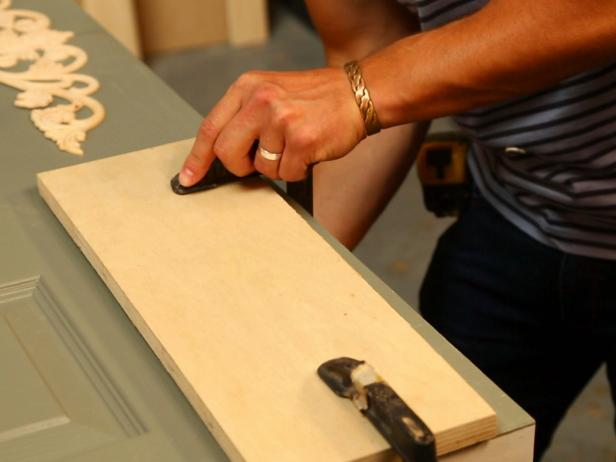 Original_upcycled-doors-headboard-clamp-down-molding_h Original_upcycled-doors-headboard-clamp-down-molding_h