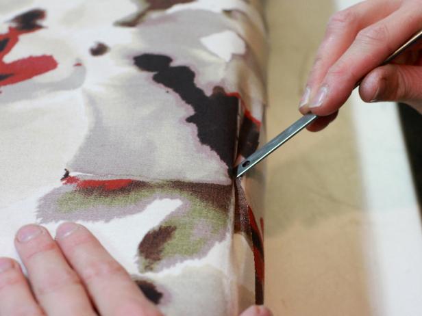 CI-Cole-Collective_Footboard-tuck-fabric-into-Pli-Grip11_h CI-Cole-Collective_Footboard-tuck-fabric-into-Pli-Grip11_h