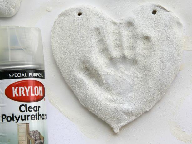 CI-Jess-Abbott_Christmas-ornament-salt-dough-hand-print-poke-sealer8_h CI-Jess-Abbott_Christmas-ornament-salt-dough-hand-print-poke-sealer8_h