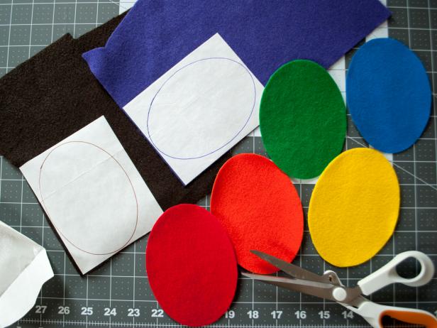 CI-Kathy-Beymer_Halloween-costume-watercolor-paint-box-cut-color-circles2_h CI-Kathy-Beymer_Halloween-costume-watercolor-paint-box-cut-color-circles2_h