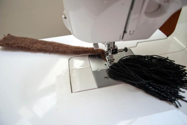 CI-Kathy-Beymer_Halloween-bull-in-a-china-shop-sew-tail-closed18_h CI-Kathy-Beymer_Halloween-bull-in-a-china-shop-sew-tail-closed18_h