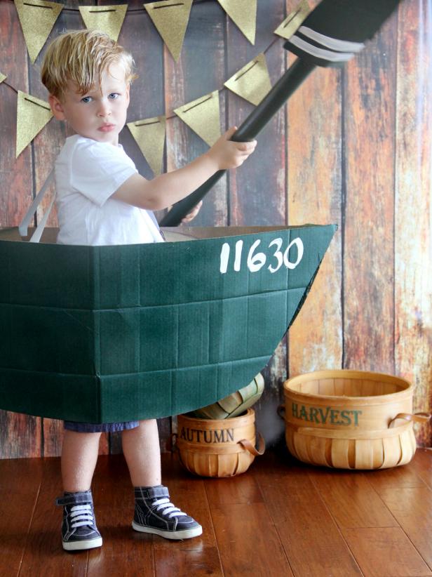 How to Make a Cardboard Canoe Halloween Costume for Kids 