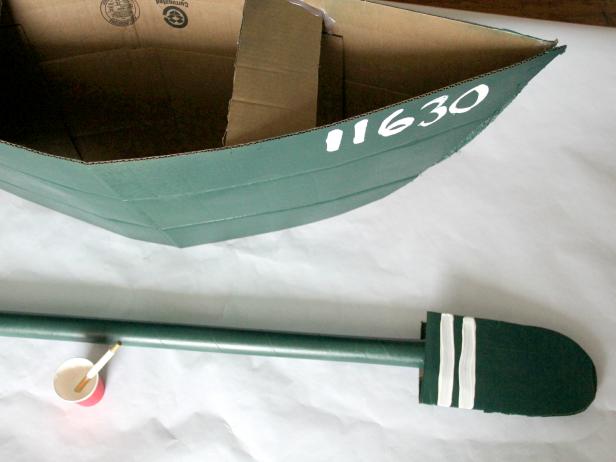 CI-Jess-Abbott_Halloween-Canoe-Costume-paint9_h CI-Jess-Abbott_Halloween-Canoe-Costume-paint9_h