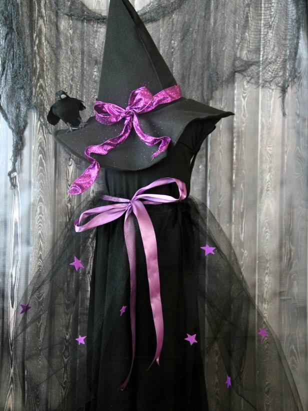 CI-Jess-Abbott_Halloween-Witch-Costume-back_v CI-Jess-Abbott_Halloween-Witch-Costume-back_v