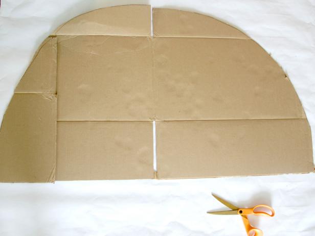 CI-Jess-Abbott_Halloween-Rocketship-Wagon-half-circle-nose4_h CI-Jess-Abbott_Halloween-Rocketship-Wagon-half-circle-nose4_h