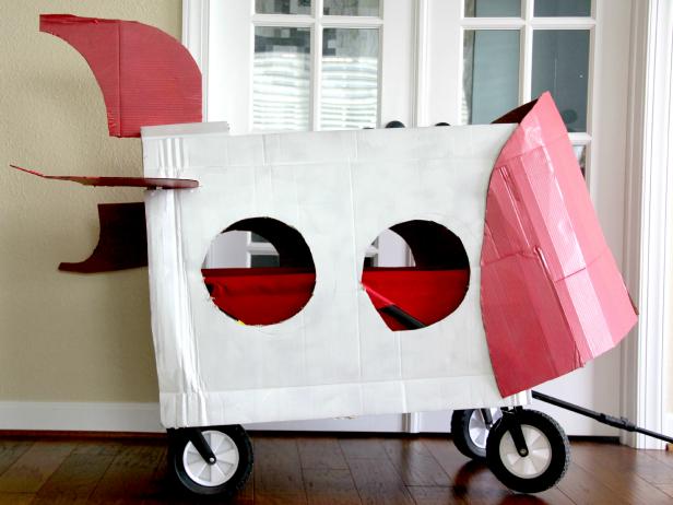 CI-Jess-Abbott_Halloween-Rocketship-Wagonglue-glue-fins11_h CI-Jess-Abbott_Halloween-Rocketship-Wagonglue-glue-fins11_h