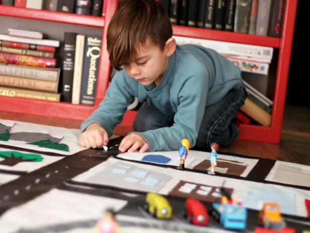 CI_Carla-Wiking_Canvas-Drop-Cloth-Activity-Play-Mat-lines-in-road-step10_h CI_Carla-Wiking_Canvas-Drop-Cloth-Activity-Play-Mat-lines-in-road-step10_h