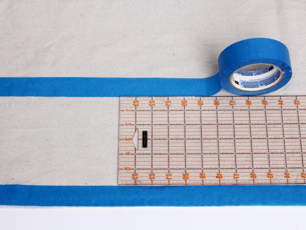 CI-Carla-Wiking_Tablecloth-Drop-Cloth-border-step1_h CI-Carla-Wiking_Tablecloth-Drop-Cloth-border-step1_h
