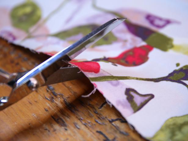 Original-617Media_No-Sew-Grommet-Curtains-Cut-step1_h Original-617Media_No-Sew-Grommet-Curtains-Cut-step1_h