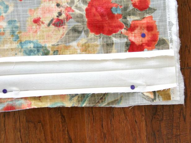 CI_Jess-Abbott_Fabric-Rug-pin-border-to-rug-step8_h CI_Jess-Abbott_Fabric-Rug-pin-border-to-rug-step8_h