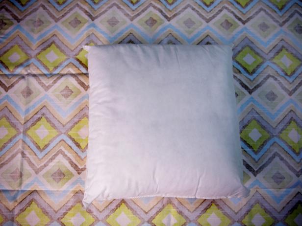 CI-617Media_Pillow-SlipCover-No-Sew-step1_h CI-617Media_Pillow-SlipCover-No-Sew-step1_h