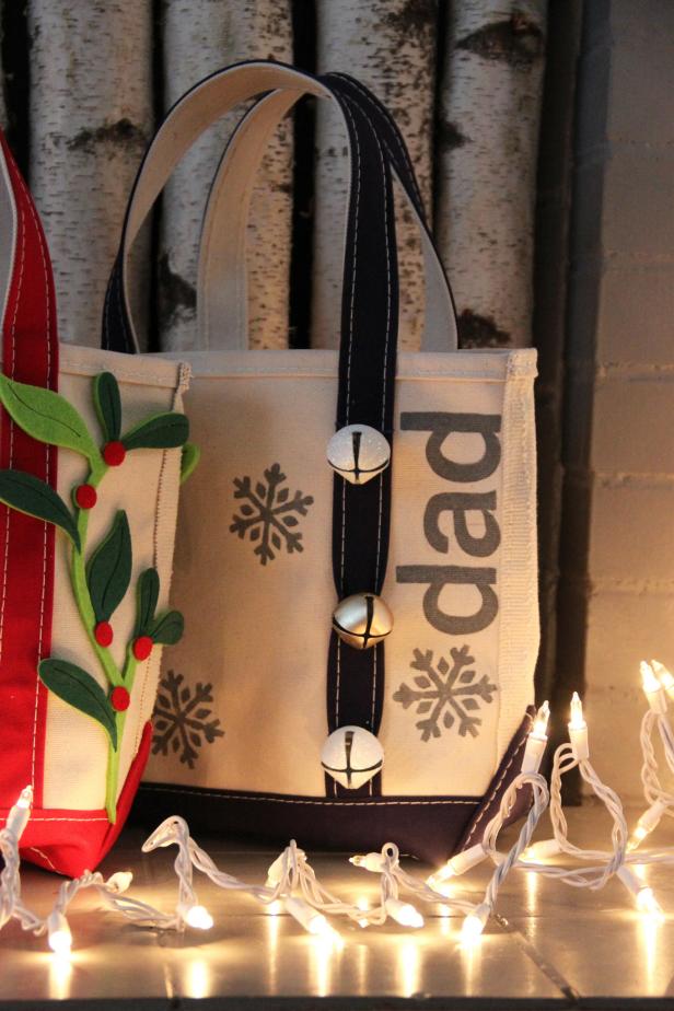 Stockings hung by the chimney with care might be a Christmas tradition, but that doesn’t make it any easier to fill them. If fitting oddly-sized stocking stuffers into too-tight stockings leaves you fuming, try a Christmas tote instead!
