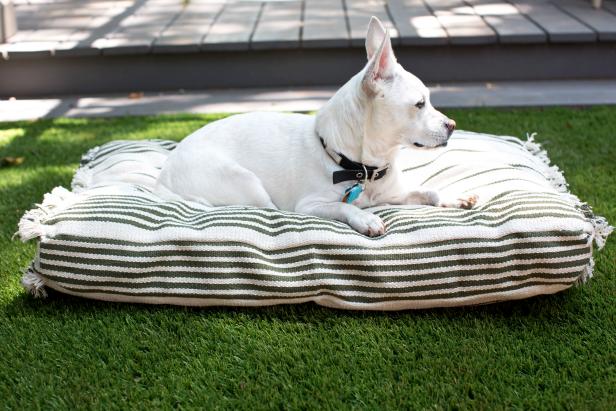 How to Slipcover a Pet Bed with a Flat Weave Rug