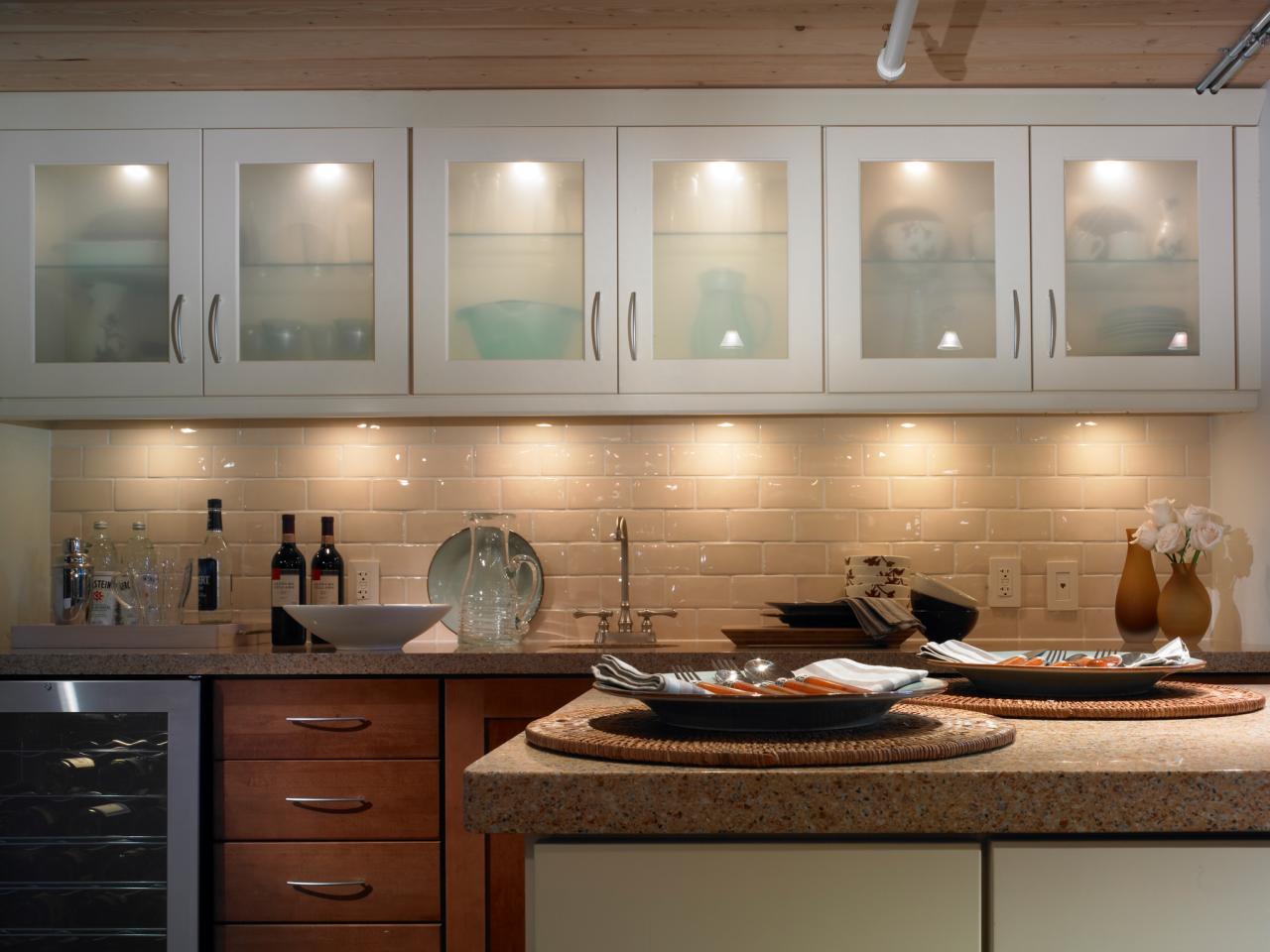 CI Lutron Under Cabinet And In Cabinet Kitchen Lighting H .rend.hgtvcom.1280.960 