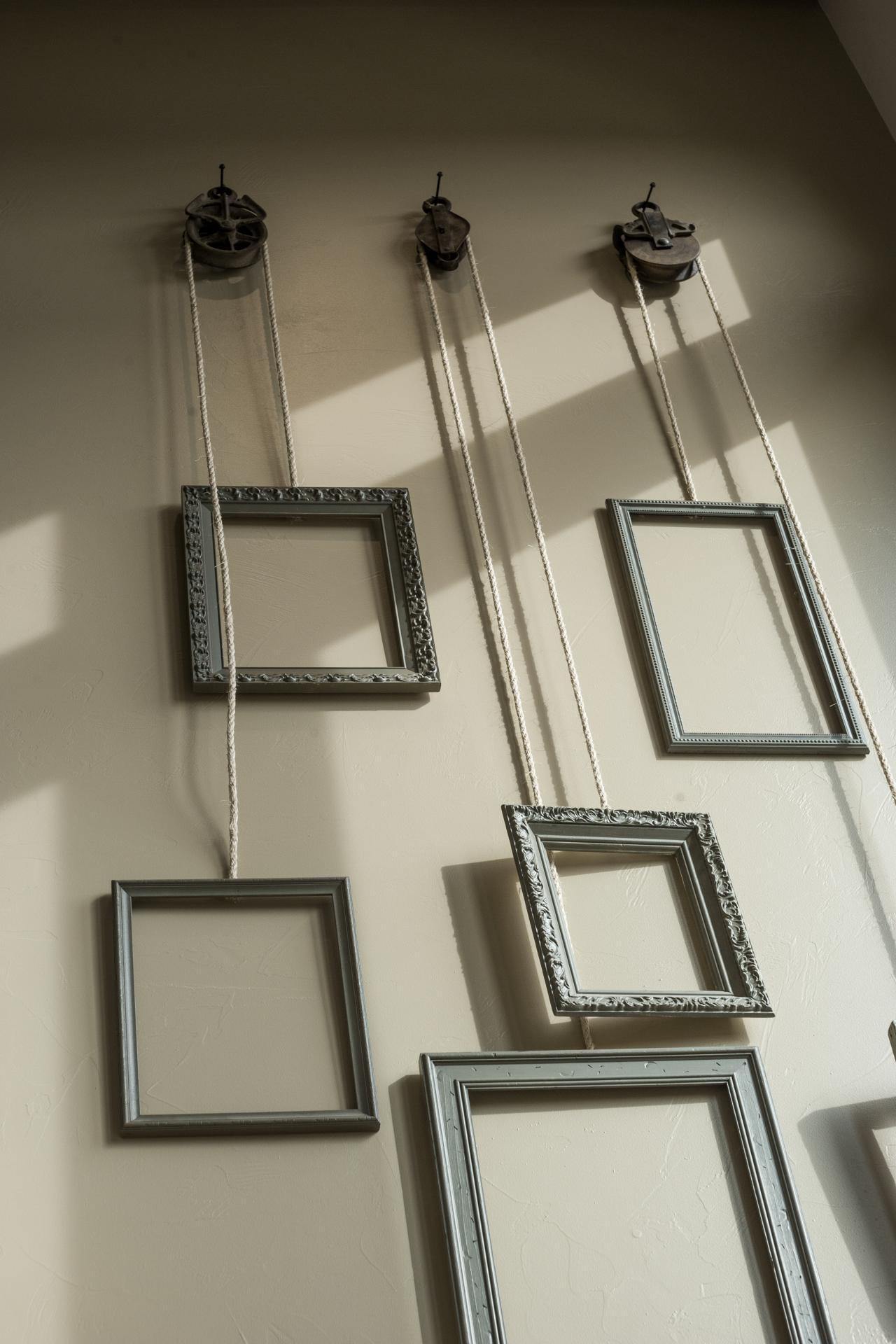 Decorative Frames Hang From Pulleys Photos DIY