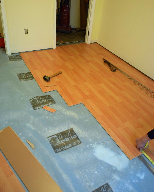 how to install a laminate floor how tos diy how to install a laminate floor how tos diy