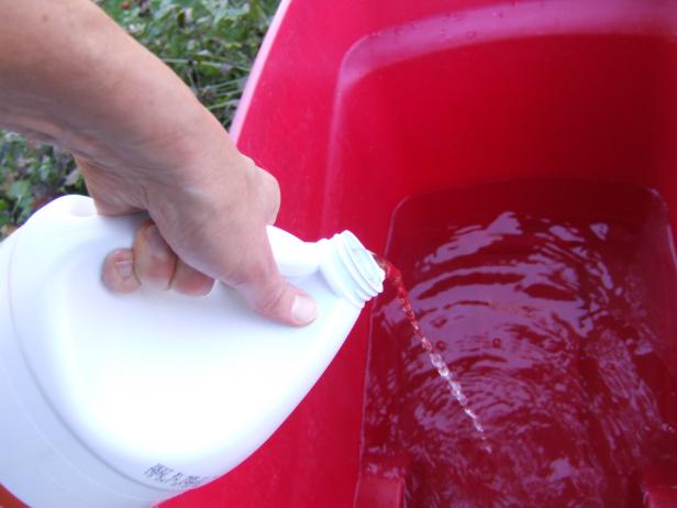 Soak Pots in Bleach Soak Pots in Bleach