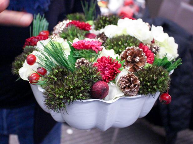 Bundt Pan Flower Arrangement Bundt Pan Flower Arrangement