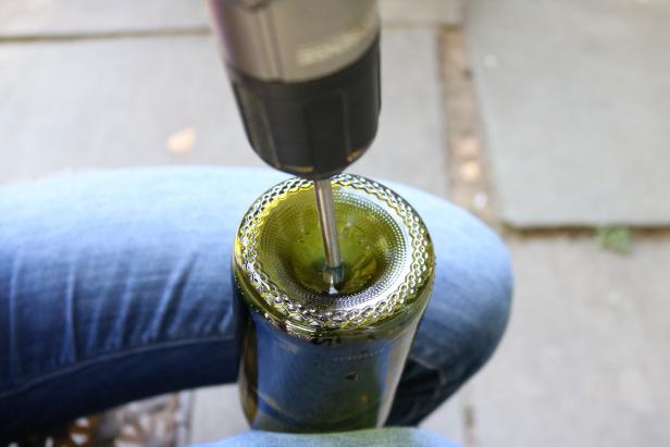 DIY Wasp Catcher Made From a Wine Bottle DIY Wasp Catcher Made From a Wine Bottle