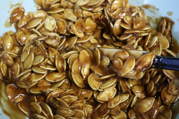 DIY Caramel Pumpkin Seed Brittle DIY Caramel Pumpkin Seed Brittle