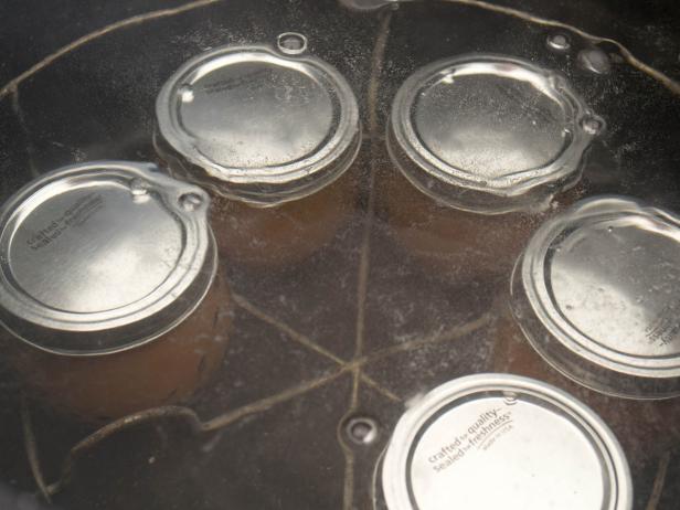 Process Peach Rosemary Glaze in a Hot Water Bath Process Peach Rosemary Glaze in a Hot Water Bath
