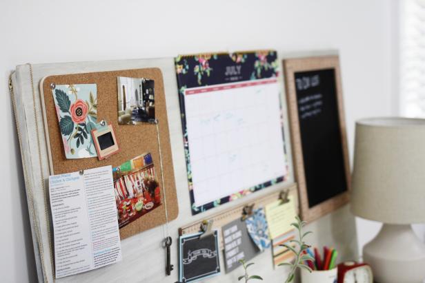 Cute DIY Office Wall Organizer System with Calendar and Chalkboard Cute DIY Office Wall Organizer System with Calendar and Chalkboard