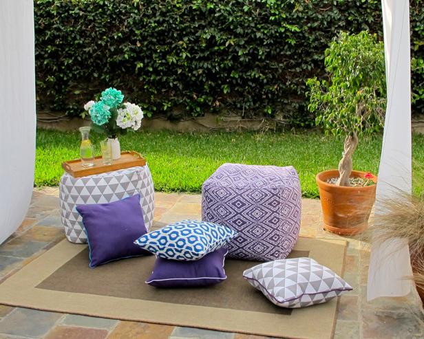 How To: Outdoor Pillows & Cushions How To: Outdoor Pillows & Cushions