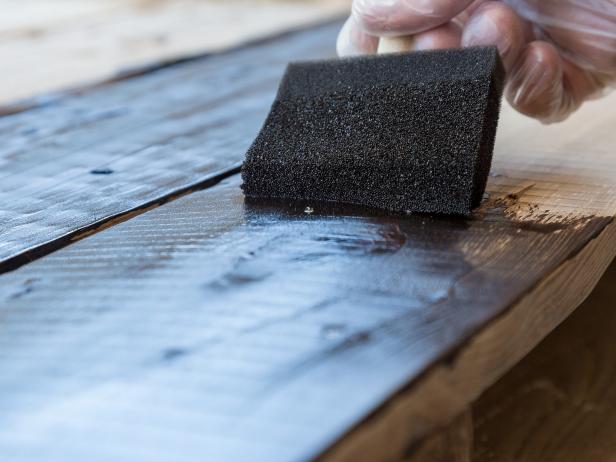 Make a stylish industrial coffee table from an upcycled pallet