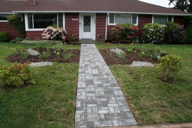 Earth-Friendly Entry Garden Earth-Friendly Entry Garden