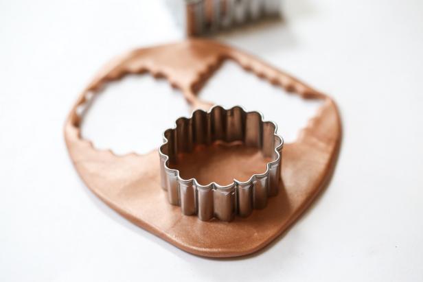 Create the Shape of the Clay Garden Marker Create the Shape of the Clay Garden Marker