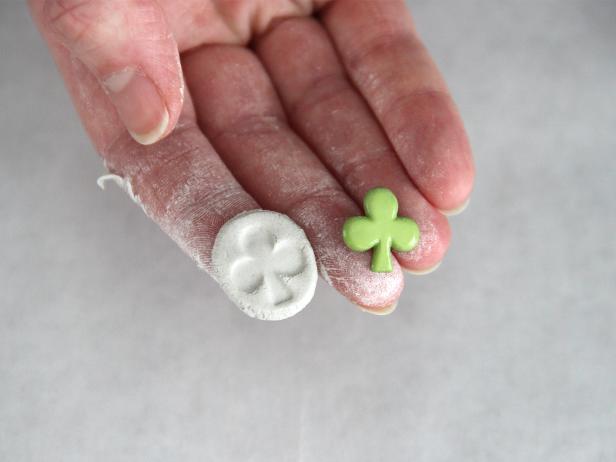 Reveal Clover Imprint Reveal Clover Imprint