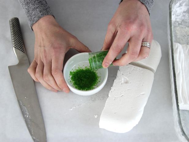 Pour Sparkles green sparkles