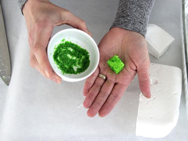 Dip in Sparkles green marshmallow