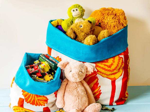 Reversible Fabric Storage Bags Are Perfect for Toys Reversible Fabric Storage Bags Are Perfect for Toys